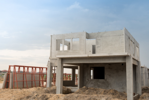 Como começar a construir com pouco dinheiro? Confira nossas dicas!