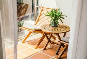 Varanda Pequena: Confira as Melhores Dicas para Decorar a Sua